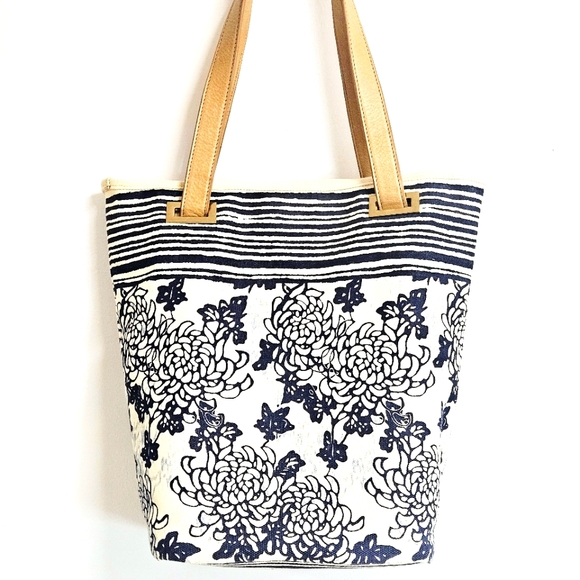 Tommy Bahama Handbags - Tommy Bahama Summer Shoulder Bag Tote